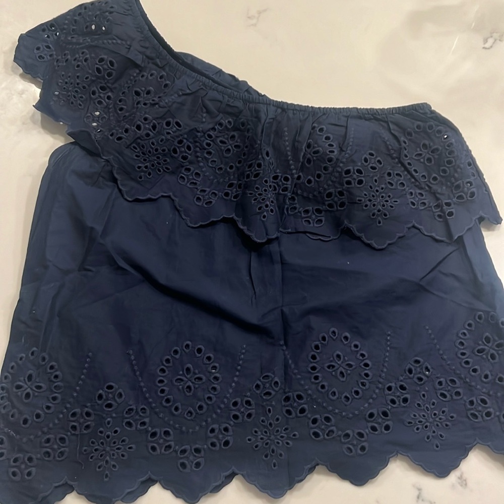 Abercrombie & Fitch One Shoulder Eyelet Top